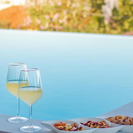 Georgianna'S Suite With Private Pool , 'Greysuite' Kompoi Экстерьер фото
