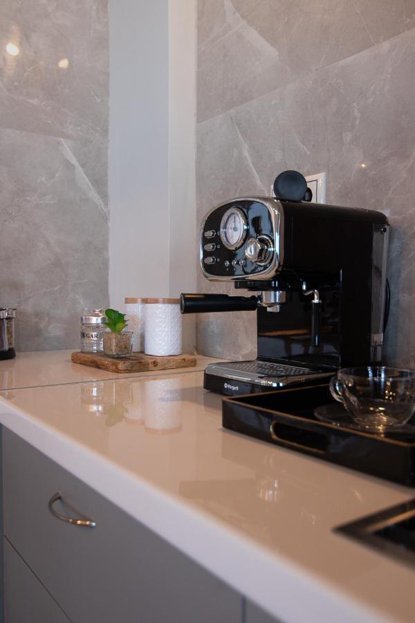 Georgianna'S Suite With Private Pool , 'Greysuite' Kompoi Экстерьер фото
