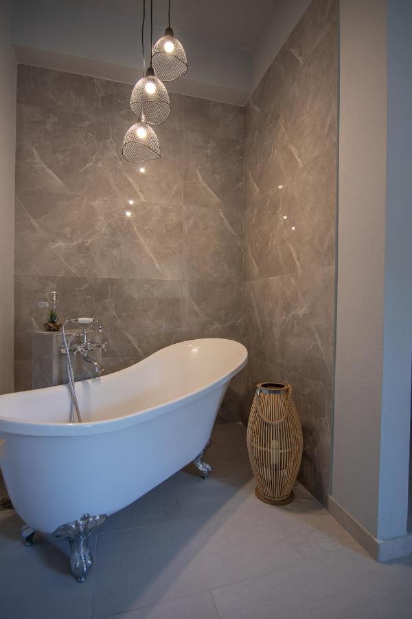Georgianna'S Suite With Private Pool , 'Greysuite' Kompoi Экстерьер фото