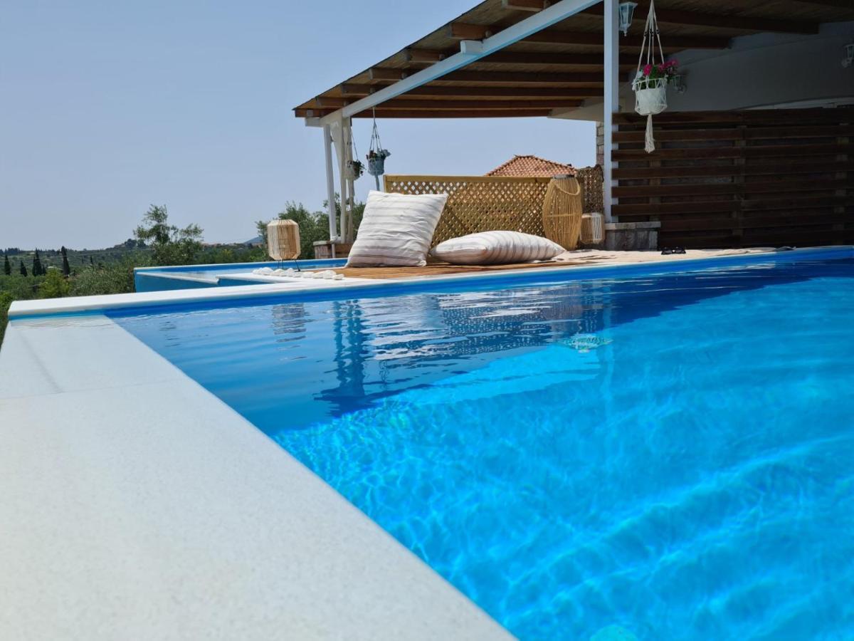 Georgianna'S Suite With Private Pool , 'Greysuite' Kompoi Экстерьер фото
